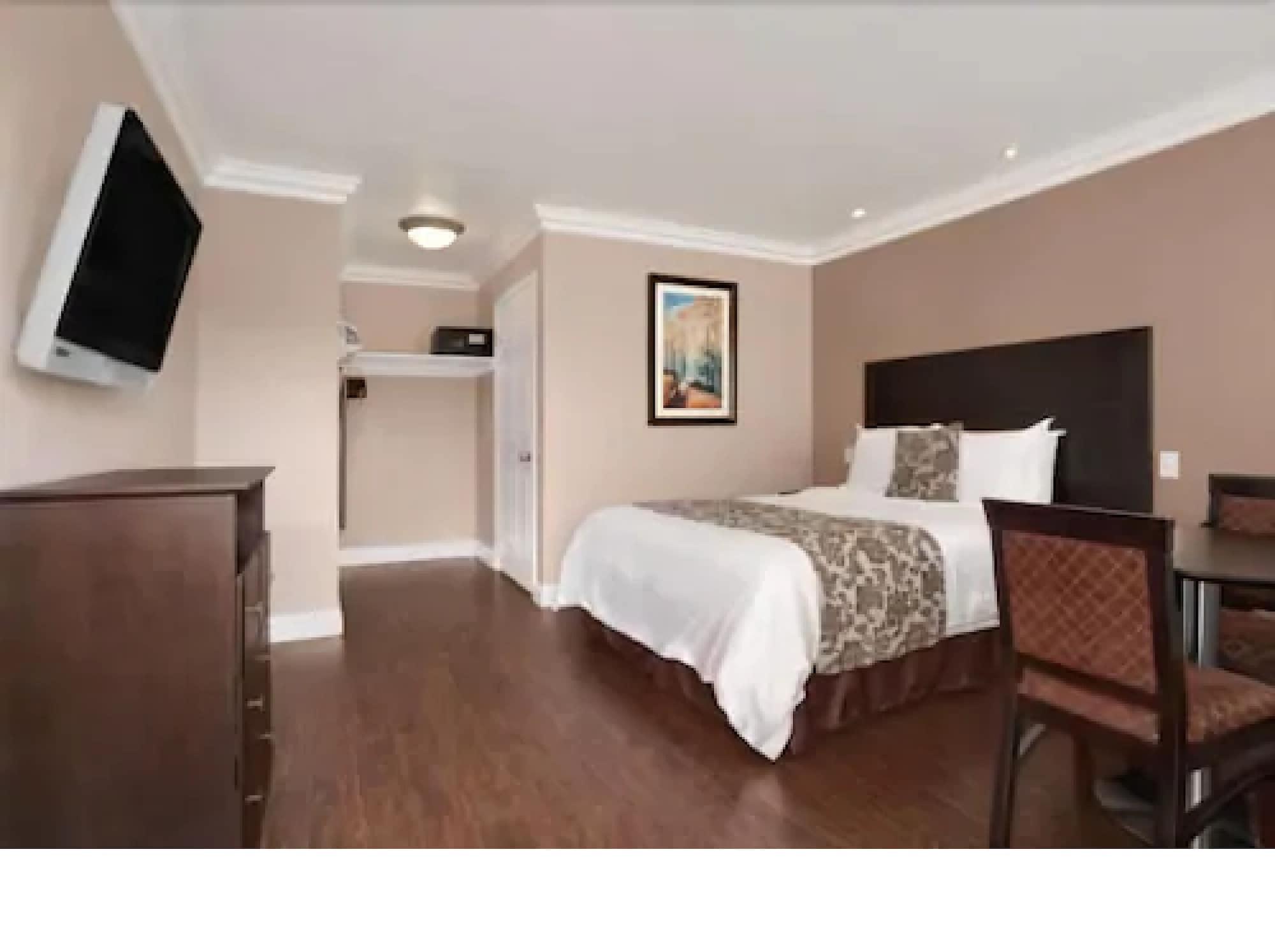 Travelodge Ломпок Екстериор снимка